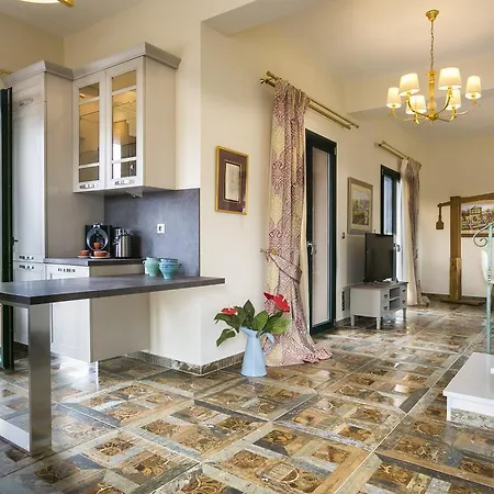 Pleiades Luxury סבורונטה