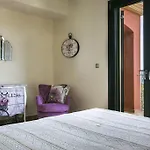 Вилла Pleiades Luxury Свороната